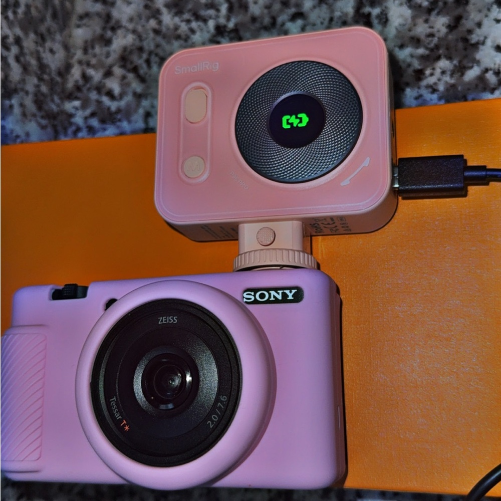 Sony Pink Camera with SnailR3 Attachment